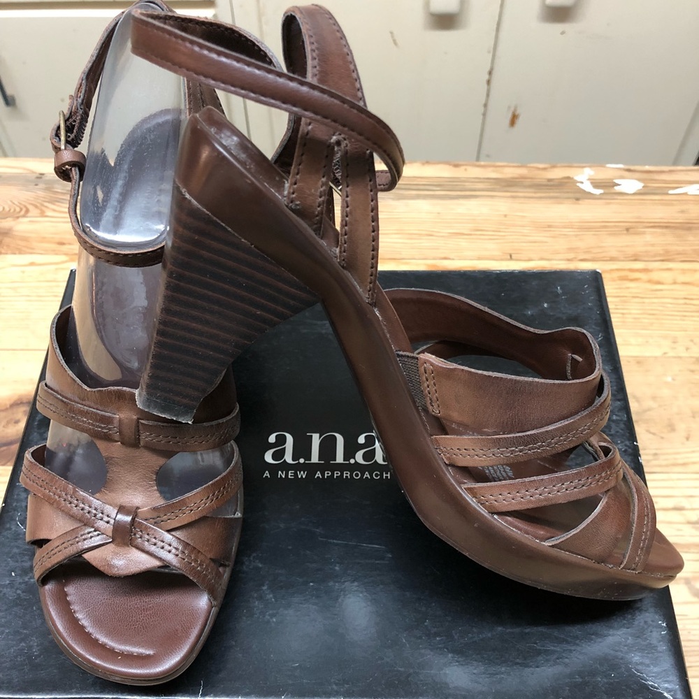 Women’s Ana leather brown shoe